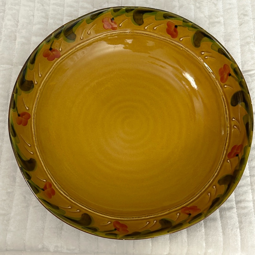 Williams Sonoma serving bowl made in Italy